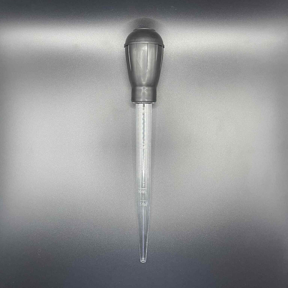Plastic turkey baster for spot-feeding corals and seeding copepod cultures
